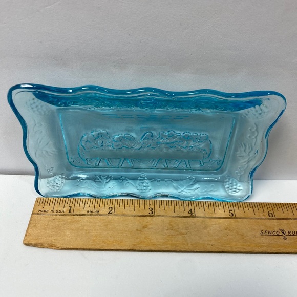 Vintage Indiana Tiara Aqua Blue Glass The Last Supper Soap Dish Tray 5.5" x 3.5" - Picture 10 of 15